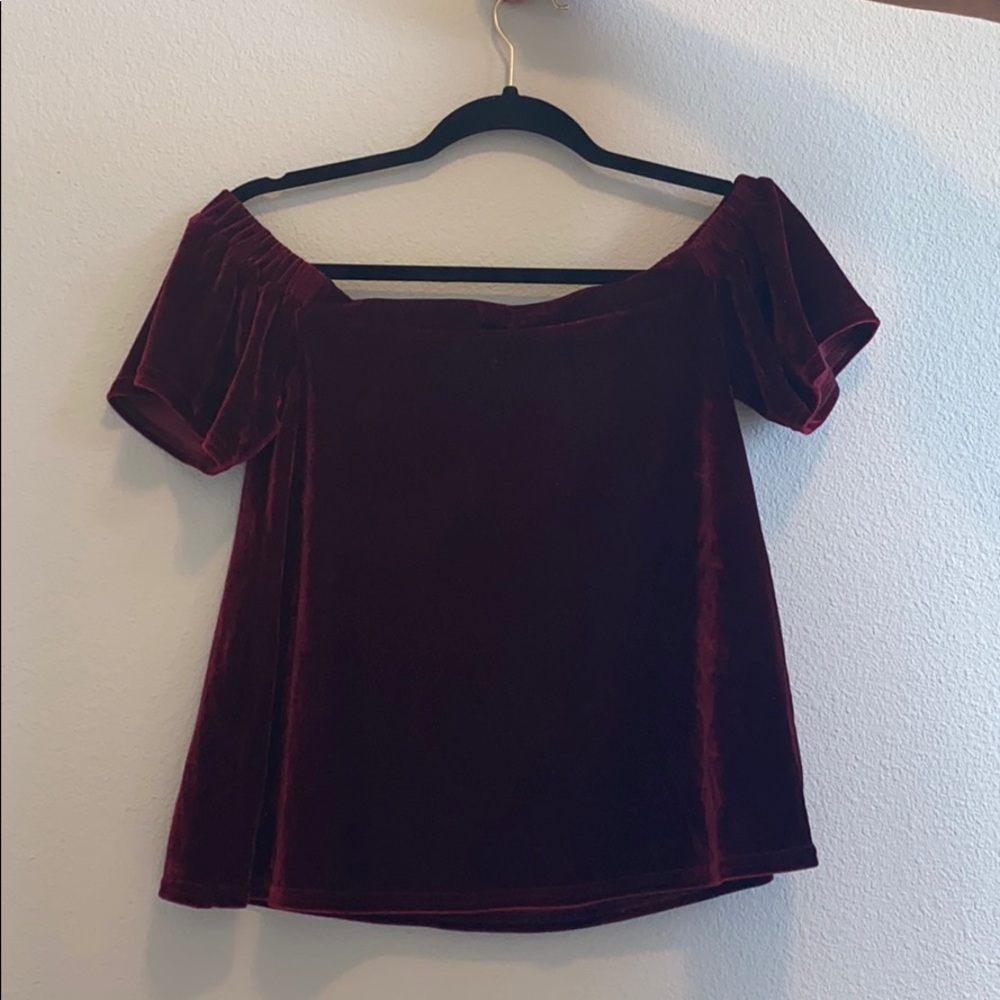 Dee Elly Velvet off the shoulder blouse